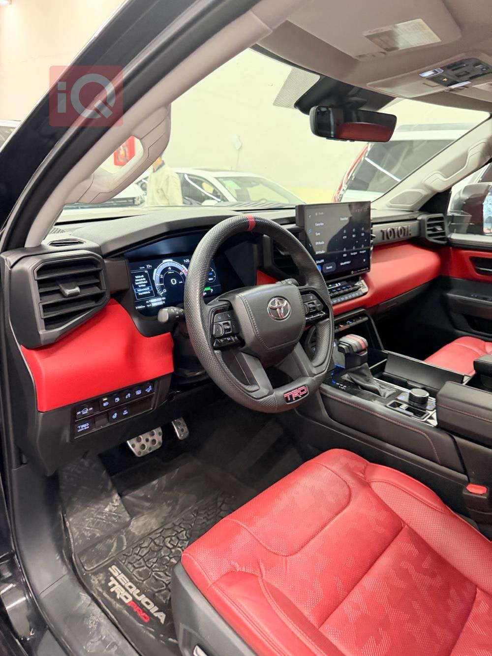 تويوتا سيكويا